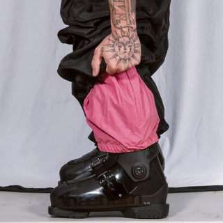 Slacker Baggy Snow Pant 2.0: Black/Pink