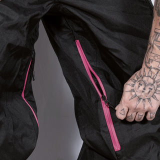 Slacker Baggy Snow Pant 2.0: Black/Pink