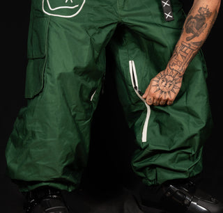 Slacker Baggy Snow Pant 2.0: Evergreen