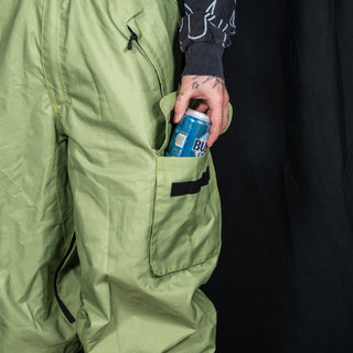 Slacker Baggy Snow Bib: Keylime