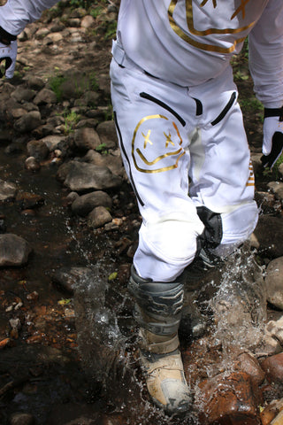 Menace Moto Pant 2.0: White/Gold