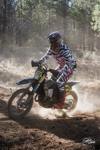Menace Moto Pant 2.0: Zebra